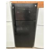 GE 16.6 cu. ft. Top Freezer Refrigerator, model gts16dthjrbb