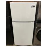 Frigidaire 13.9 cu. ft. Top Freezer Refrigerator, model fftr1425vw02, includes warranty Frigidaire 13.9 cu. ft. Top Freezer Refrigerator, model fftr1425vw02, includes warranty