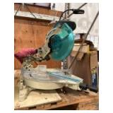 Makita 10in Sliding Miter Saw Makita 10in Sliding Miter Saw
