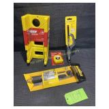 DeWalt Single Edge Pull Saw, 12" Mitre Box, 16