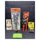 Crescent wrenches, 16