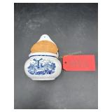 Vintage Teleflora Delft porcelain salt box 5' W