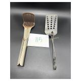 2 Metal handled spatulas