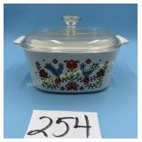 Vintage 3qt. Corning Ware covered casserole,