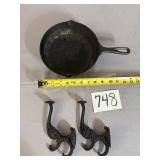 Lodge Cast Iron Pan, 8' Diam. 2 cast iron coat