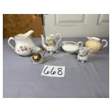 Flat of small decorative antique