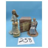 2 Mother figurines
