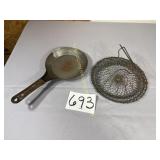 Vintage wire collapsable egg or produce basket,