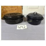 2 pieces of speckled enamelware1-Roaster with