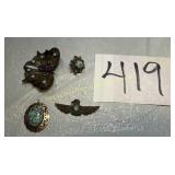 4 pieces of Vintage turquoise jewelry. Broaches,