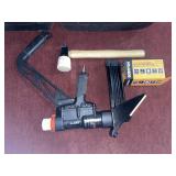 BANKS 2-IN-1 FLOORING NAILER/STAPLER