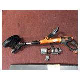 BLACK & DECKER BATTERY OP 20V WEED EATER