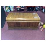 ROOS SWEETHEART CEDAR CHEST