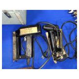 BLACK & DECKER ELECTRIC STAPLER & 5/8" BRAD NAIL