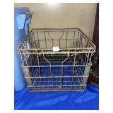 1983 BORDENS MILK CRATE