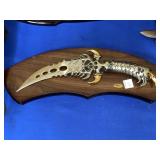 KIT RAE MOUNTED KNIFE TWO TONED