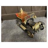 1915 FORD SHOT GLASS DISPLAY