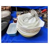 LOT OF MISC PYREX BOWLS
