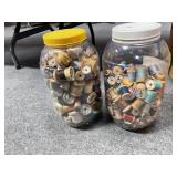 LARGE LOT OF VINTAGE WOODEN SPOOLS W/THREAD