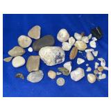 LOT: RANDOM POLISHED SMOOTH ROCKS