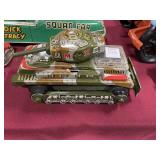 TIN BATTERY OPERATED TANK-MADE IN JAPAN