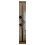 METAL TENSION POLE LAMP W/ 3 LIGHTS