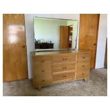 RED LION TABLE CO. SOLID WOOD DRESSER W/ MIRROR