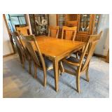 SOLID WOOD DINING TABLE W/ (6) CHAIRS & (1) LEAF