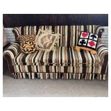 VINTAGE/RETRO UPHOLSTERED COUCH APPROX 73" X 29.5"