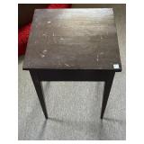 WOODEN ACCENT TABLE APPROX 20.5" X 19.75" X 28"