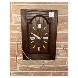 GENERAL ELECTRIC PLASTIC WALL CLOCK MODEL 2189