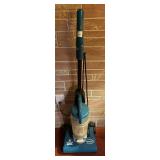 BISSELL LIGHTWEIGHT BAGLESS VACUUM
