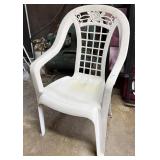 CREAM COLORED PLASTIC LAWN CHAIR