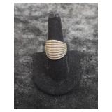 8.85G STERLING SILVER RING SIZE 8