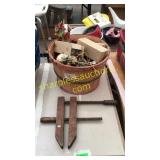 Wooden clamp, basket fall decorations