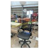Computer chair & floor lamp