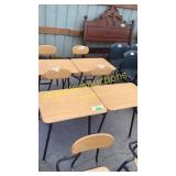 School desk (QTY X 4)