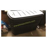 4 large Rubbermaid totes