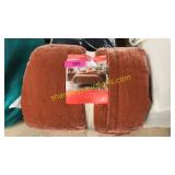 Opal house velvet quilt - king