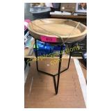 Plant stand/side table