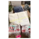 Pillow cases, flat sheets