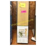 Threshold wall shelf