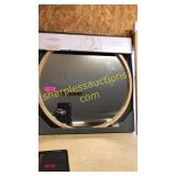 Threshold circle mirror(broken frame)