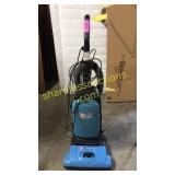 Hoover wide path vacuum