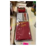 Holiday hanging organizer, mantel clips