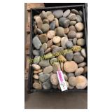 Small  tub Mexican beach pebbles