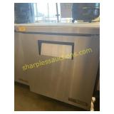 True undercounter frigerator