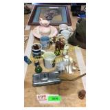Mugs, salt & pep shakers, ceramic pitcher/bowl