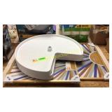 Plastic circle tray, picture frames