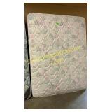 Queen mattress and box spring set